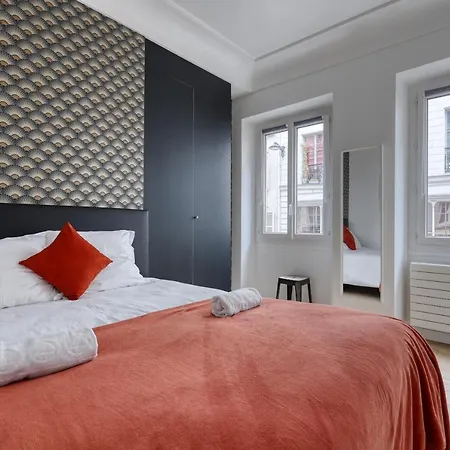 Superb Large And New 4bds Flat - Heart Of 10 Apartment *