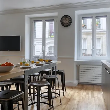 Superb Large And New 4bds Flat - Heart Of 10 Apartment *