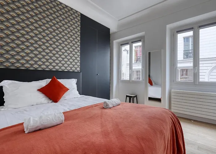 Superb Large And New 4bds Flat - Heart Of 10 Апартаменты *