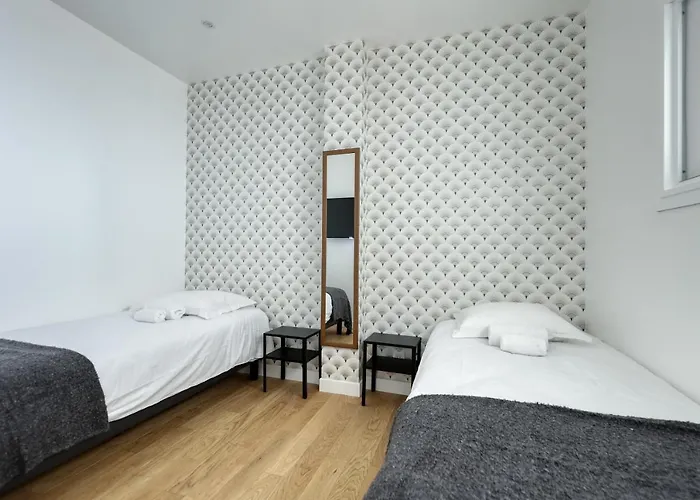 Superb Large And New 4bds Flat - Heart Of 10 Апартаменты Париж