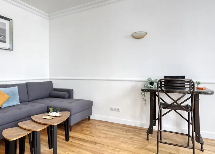 Superb Large And New 4bds Flat - Heart Of 10 Апартаменты