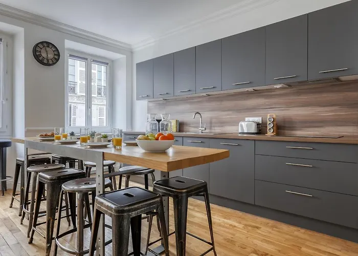 Superb Large And New 4bds Flat - Heart Of 10 Париж
